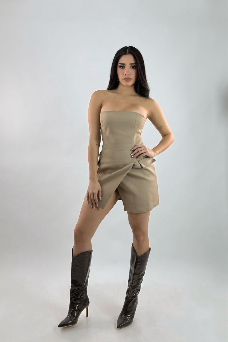 Vestido Strapless App de Bolsas Caqui