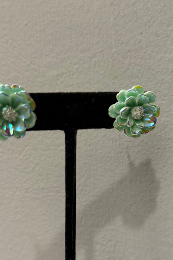 Aretes Flower Shape
