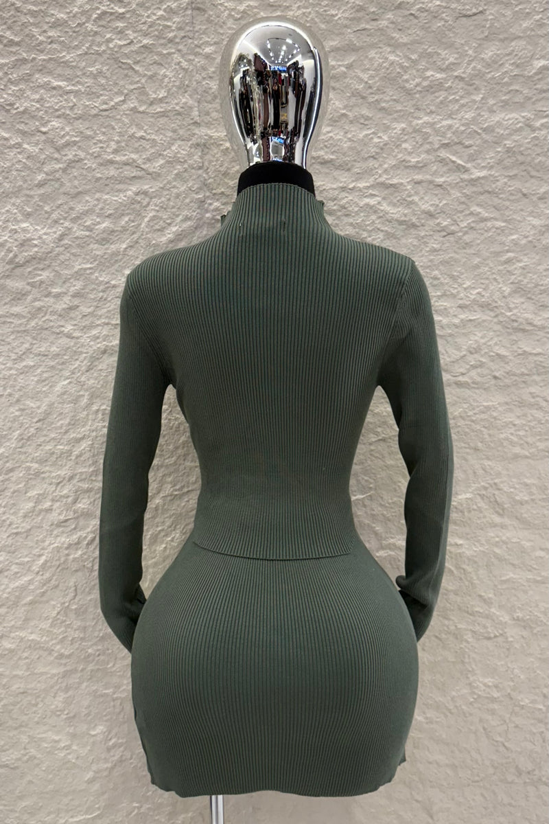 Set Blusa y Falda Tela Punto Olivo