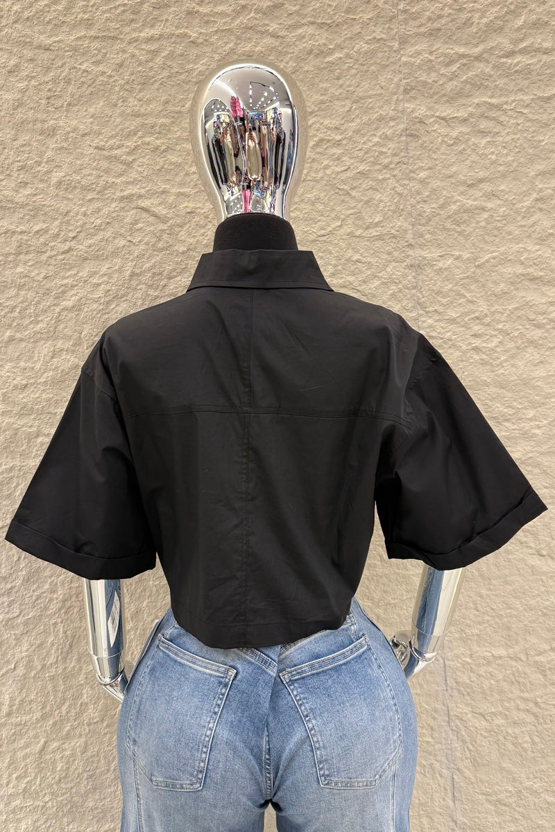 Camisa Corta App de Bolsas Negra