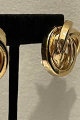 Aretes Kai Golden