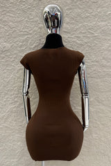 Vestido Corto Abertura Abdomen Cafe