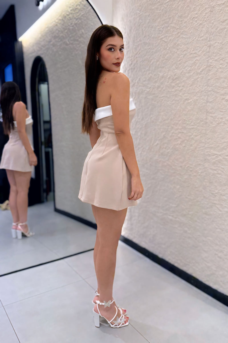 Vestido Strapless App de Bolsas Beige