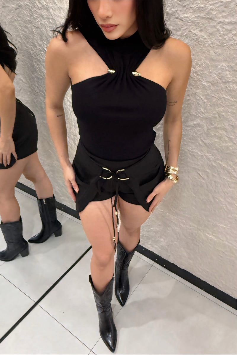 Short Velvet App Dorada con Colgantes Negro