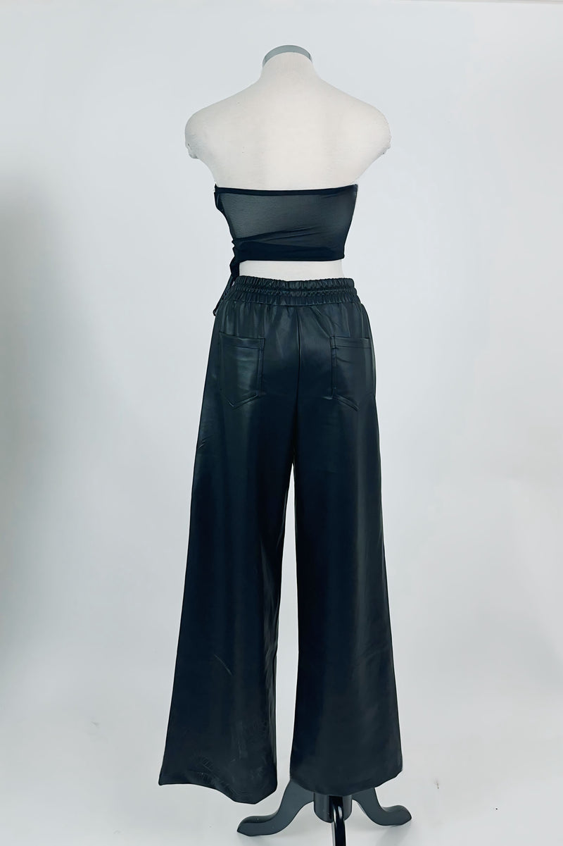 Pantalon Con Rayas Blancas Vinipiel Negro