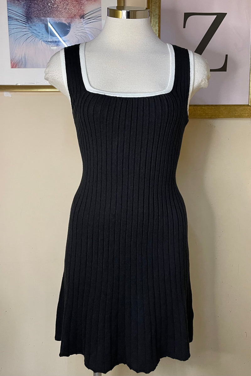 Vestido Jersey Negro con Blanco