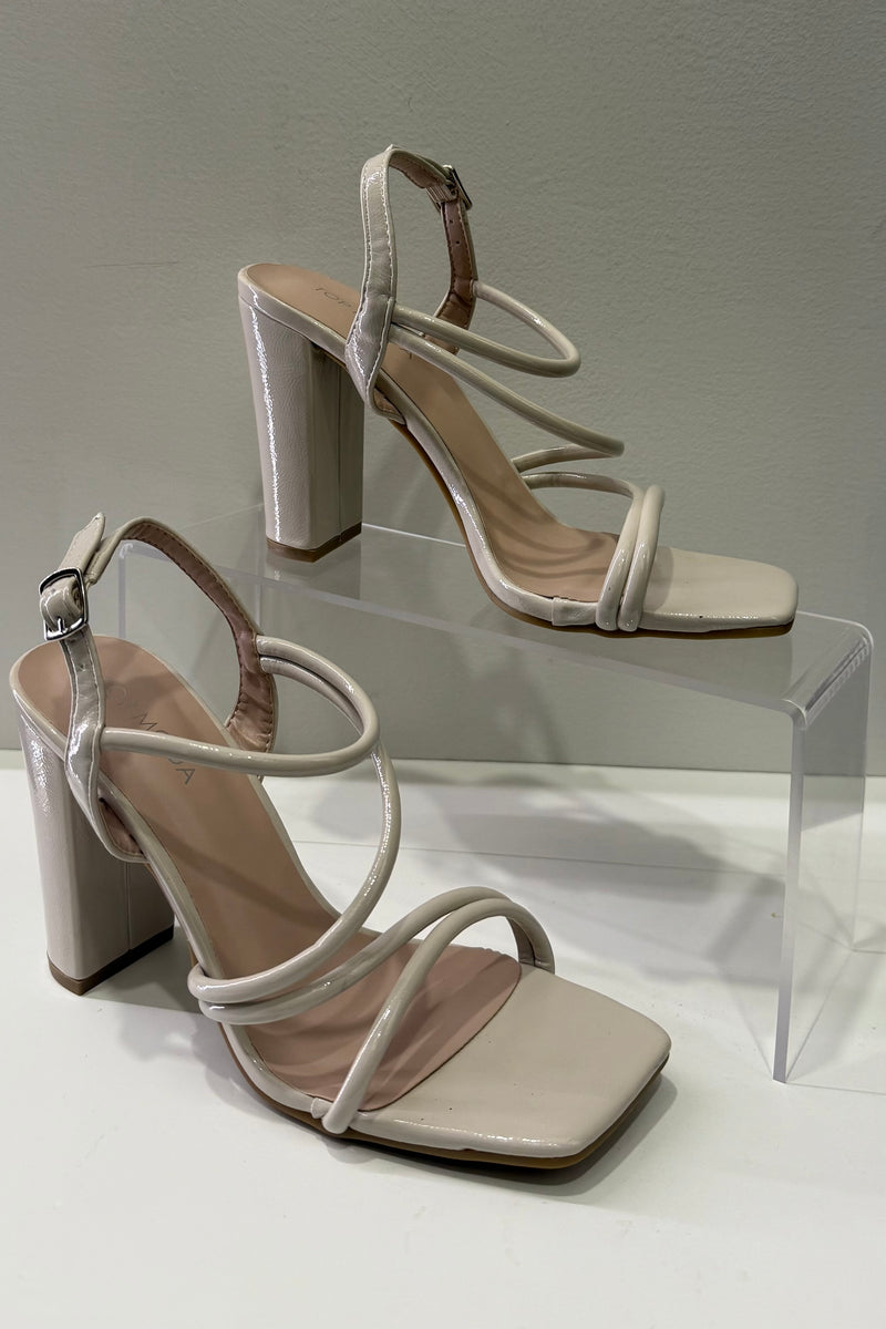 Zapatilla De Tiras Beige