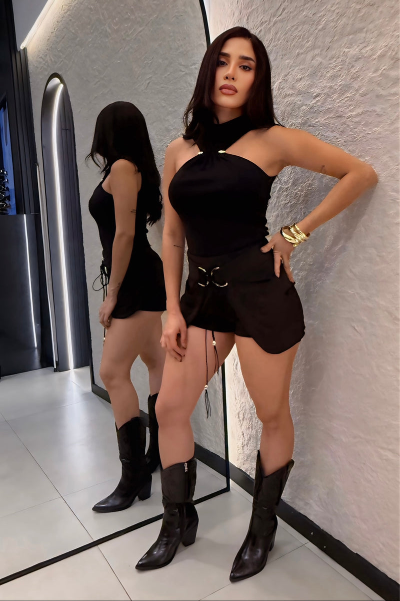 Short Velvet App Dorada con Colgantes Negro