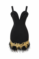 Vestido Ajustado Con Plumas