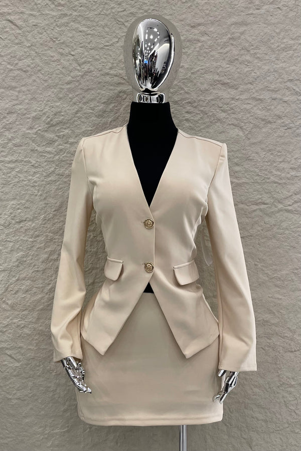 Set Blazer y Falda Beige