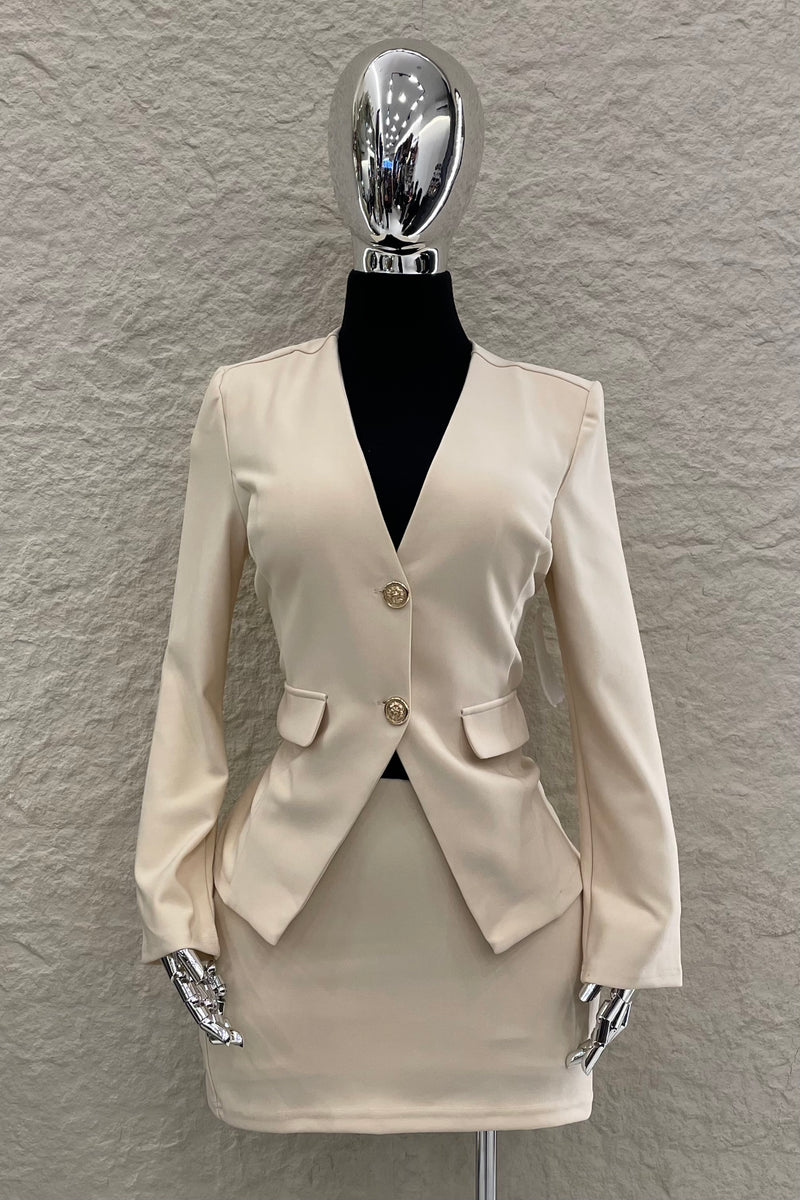 Set Blazer y Falda Beige