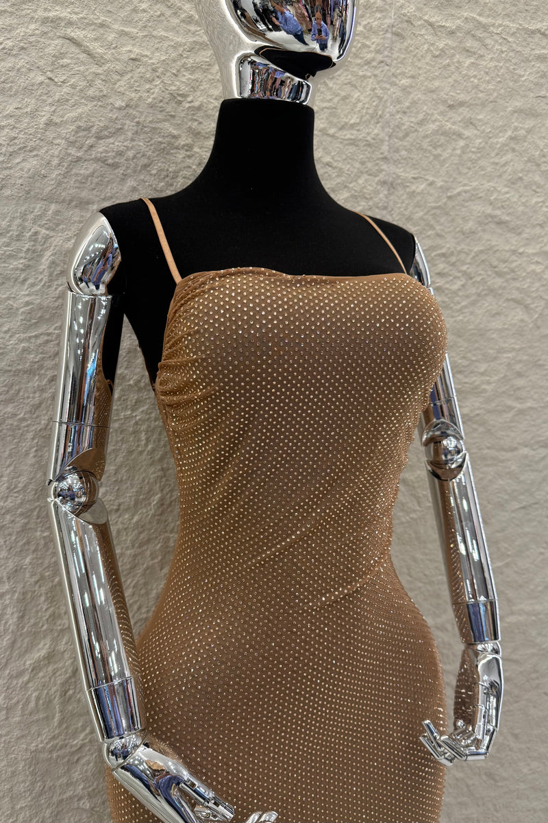 Vestido Rhinestone Escote Corrugado Camel