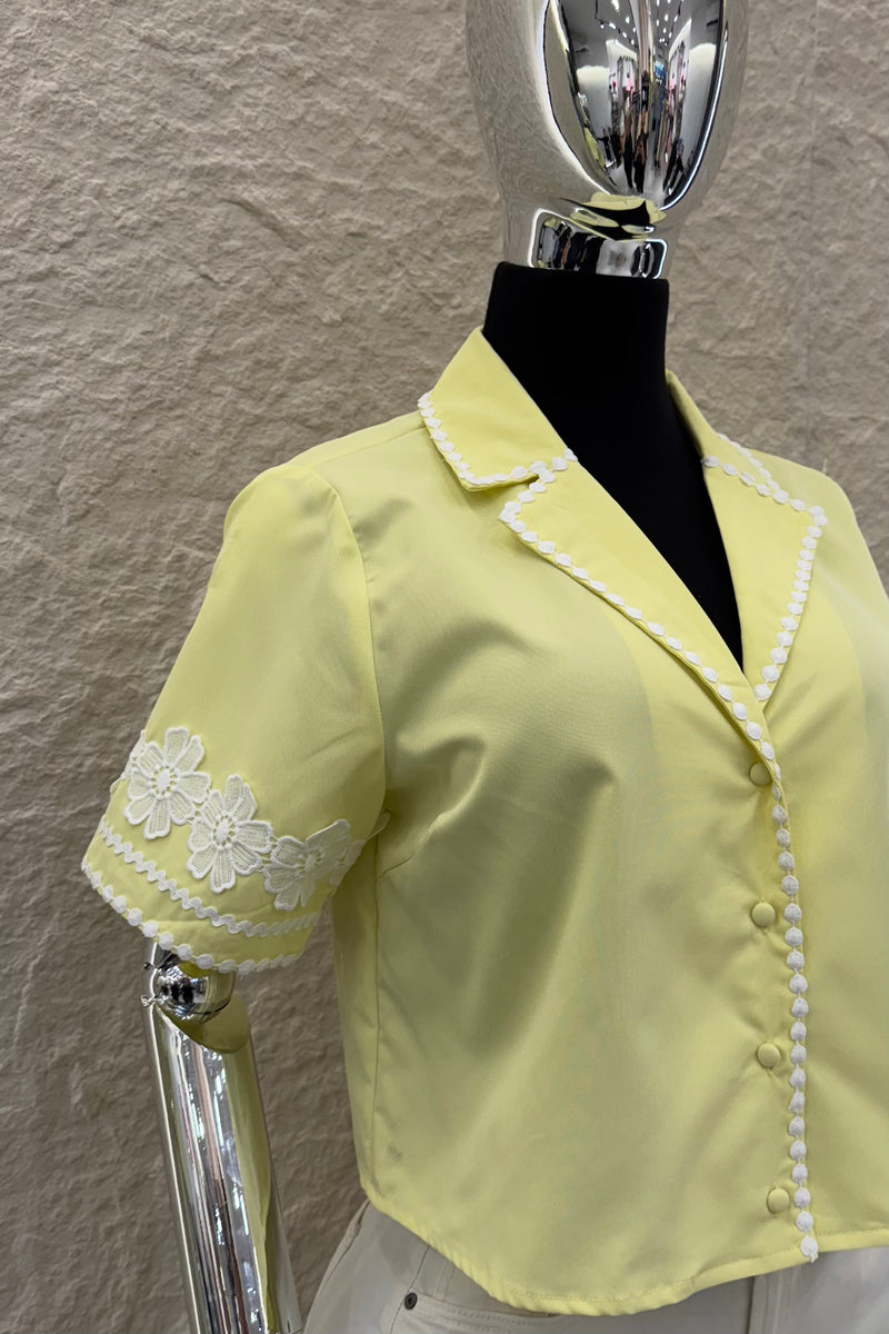 Camisa Bordada Amarilla