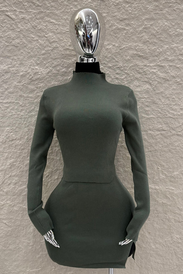 Set Blusa y Falda Tela Punto Olivo