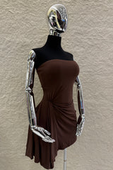 Vestido Strapless Colgante al Frente Chocolate