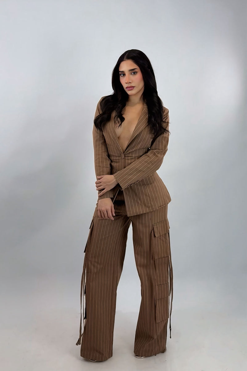 Set Blazer y Pantalon A Rayas Cafe