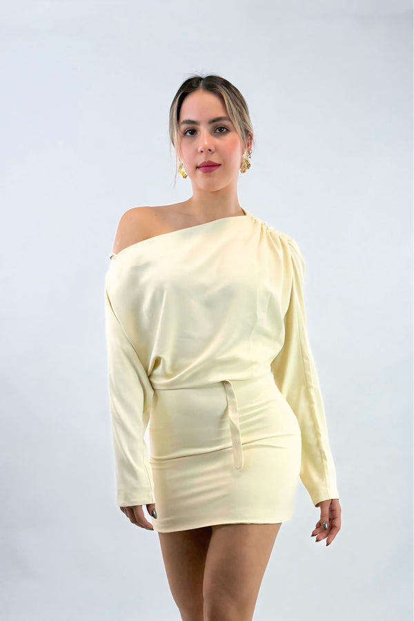 Vestido Manga Larga Cinto Amarillo