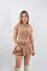 Set Top de Botones y Falda con Hebilla Camel