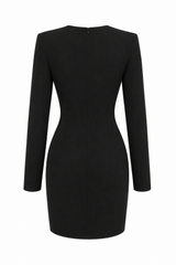 Vestido Negro Con Cadena en Escote