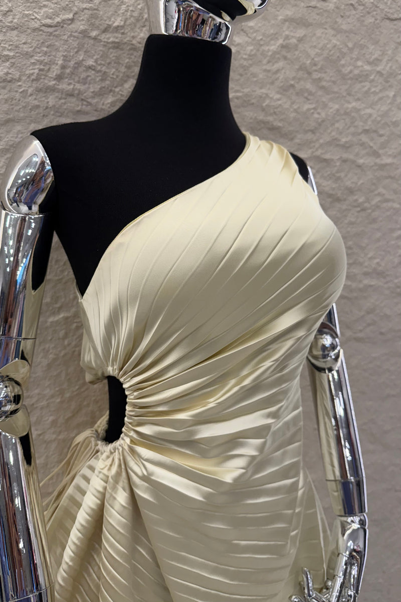 Vestido One Soulder Plisado Amarillo