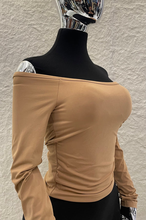Top Off Shoulder Manga Larga Beige