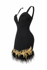 Vestido Ajustado Con Plumas
