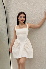 Vestido Corto Beige