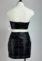 Crop Top Vinipiel Negro Costuras Blancas