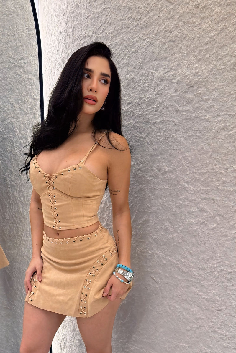 Set Top y Falda Velvet Color Camel