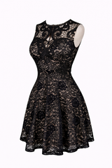 Vestido De Encaje Escote En Espalda