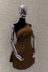 Vestido One Soulder Plisado Cafe