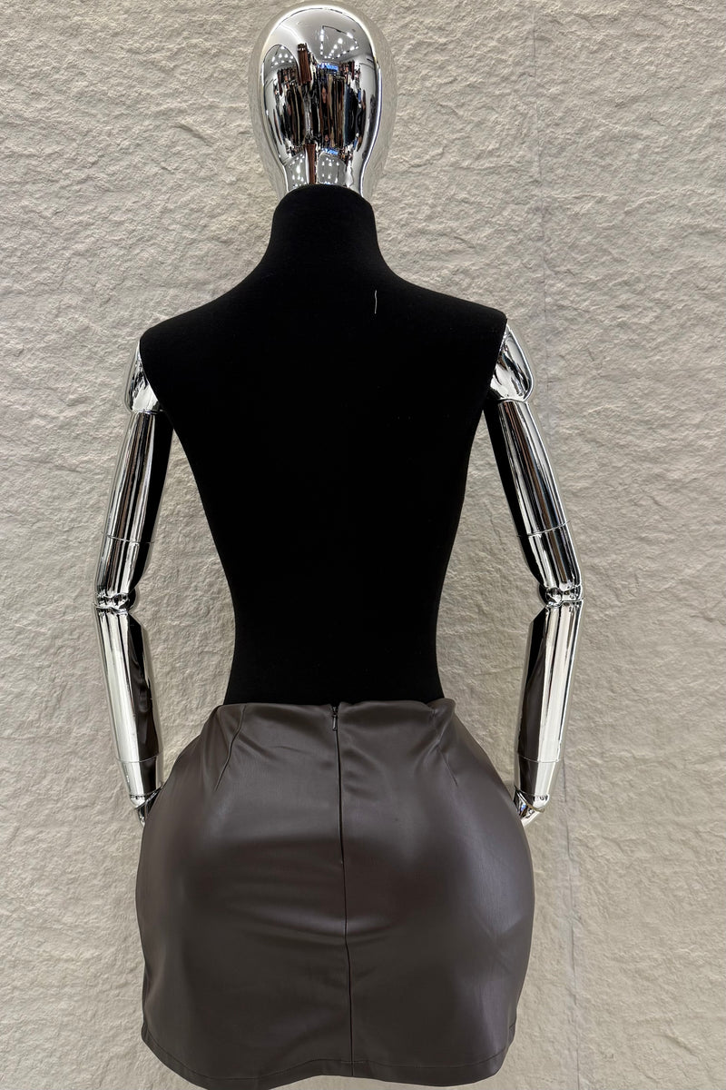 Falda Corta Vinipiel Cafe