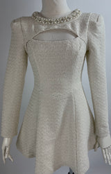 Vestido Tweed Beige Con Perlas