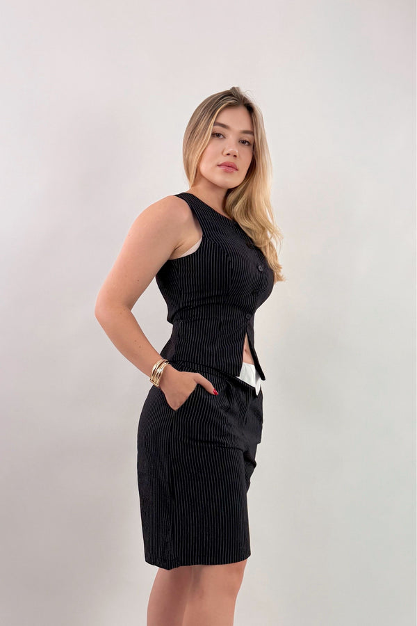 Set Chaleco y Short Rayas Negro