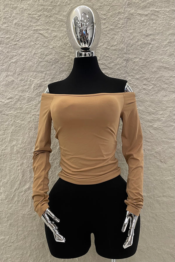 Top Off Shoulder Manga Larga Beige