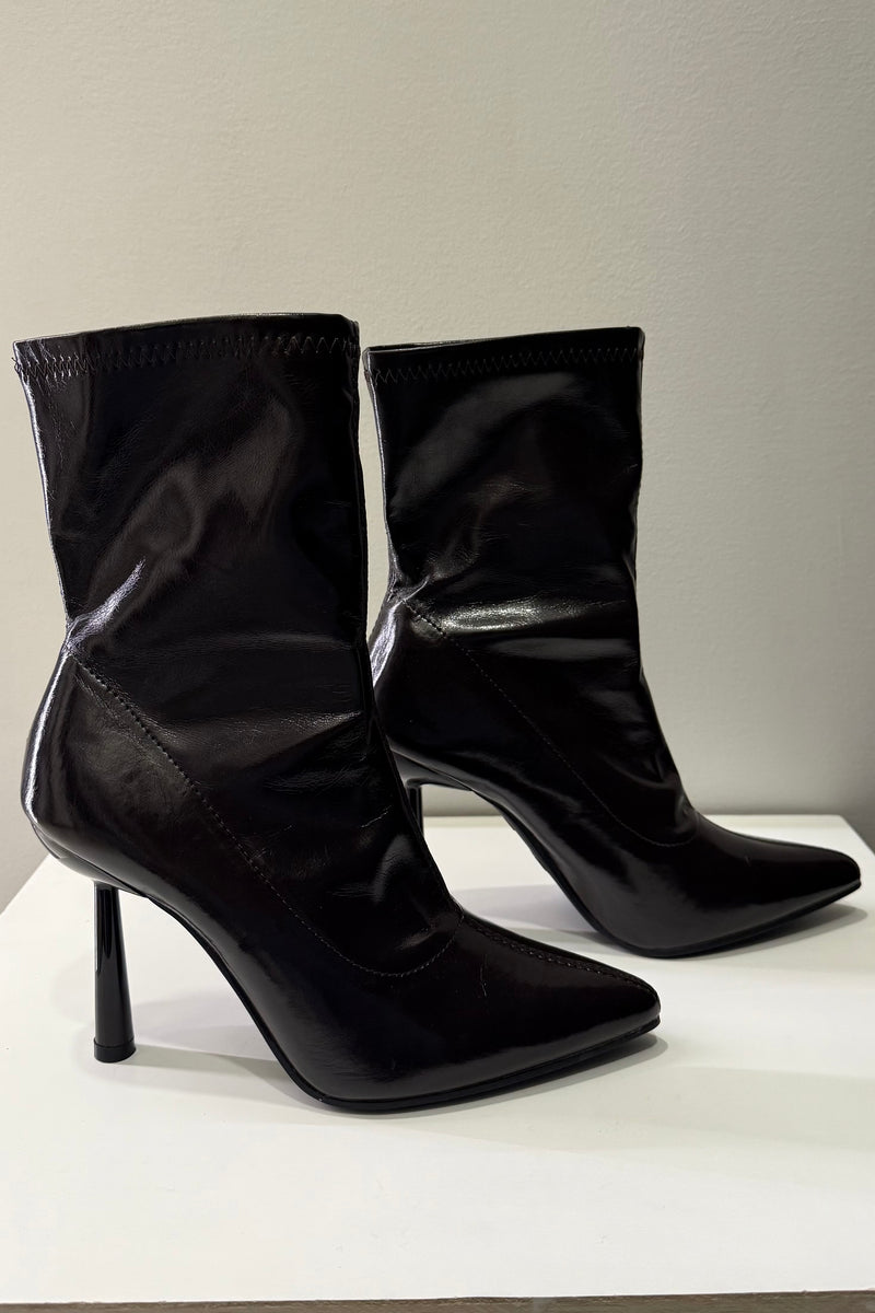 Botin Stiletto Charol Chocolate