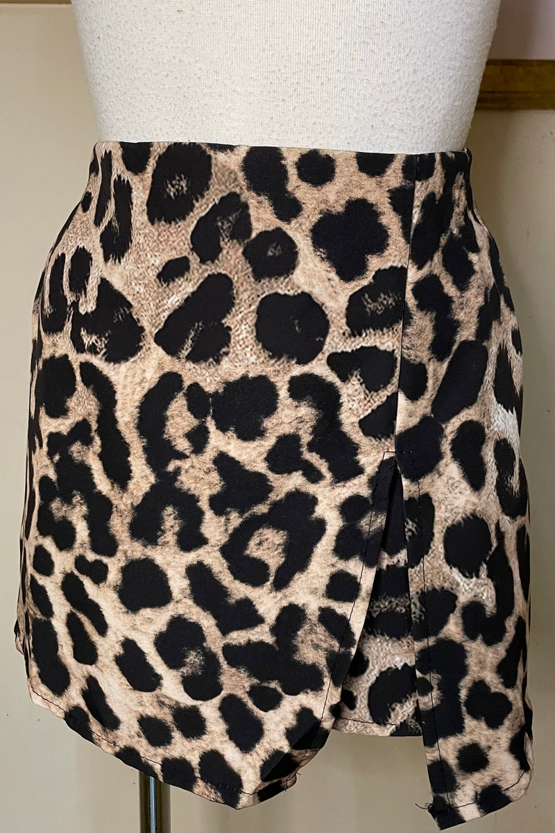 Short Falda Corta Beige Leopard