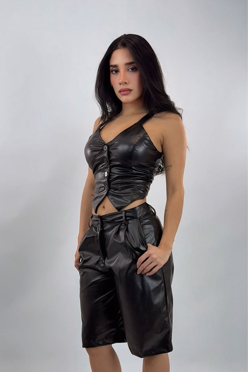 Set Top y Short Vinipiel Negro