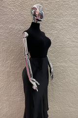 Falda Midi Satinada Negra