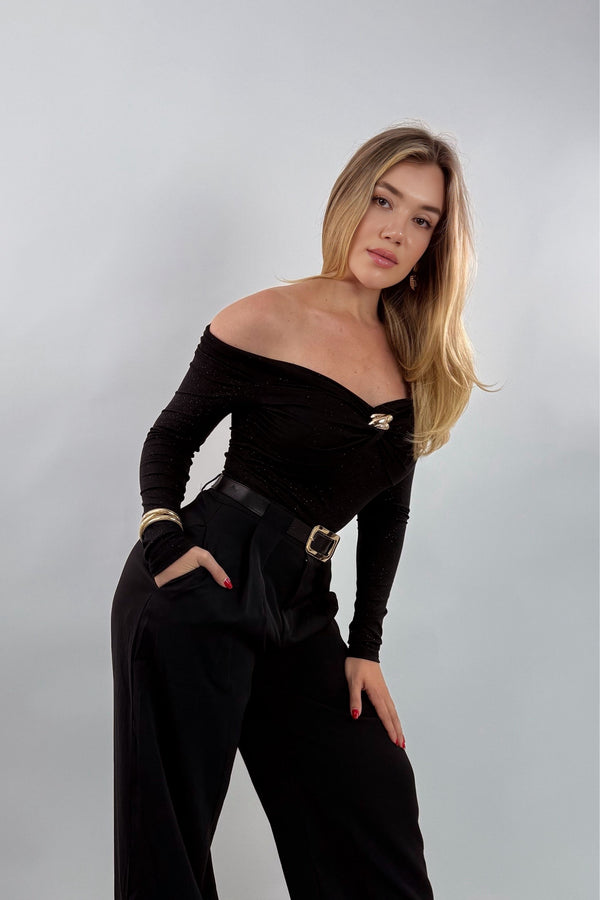 Blusa Brillosa App Dorada Negra