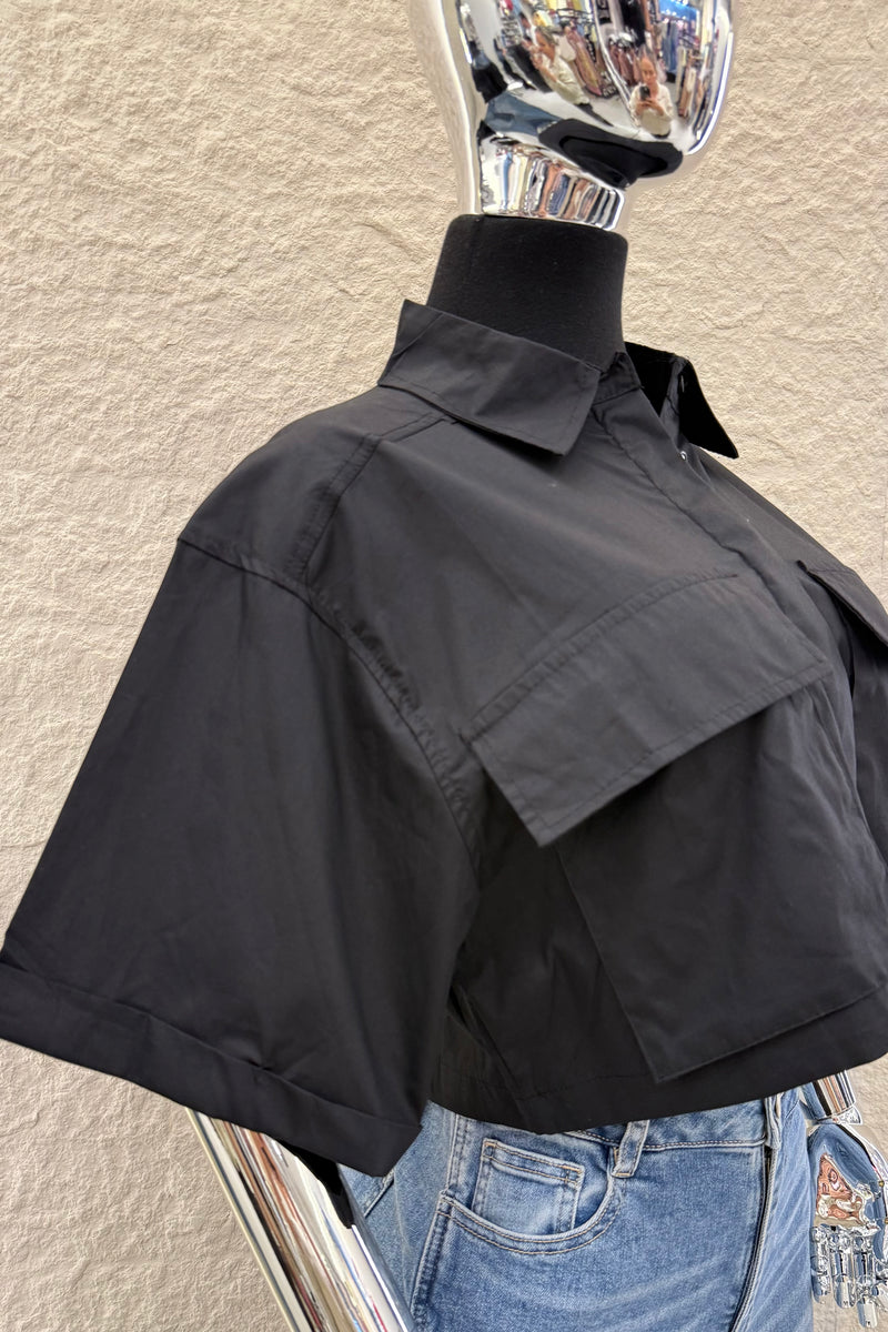 Camisa Corta App de Bolsas Negra
