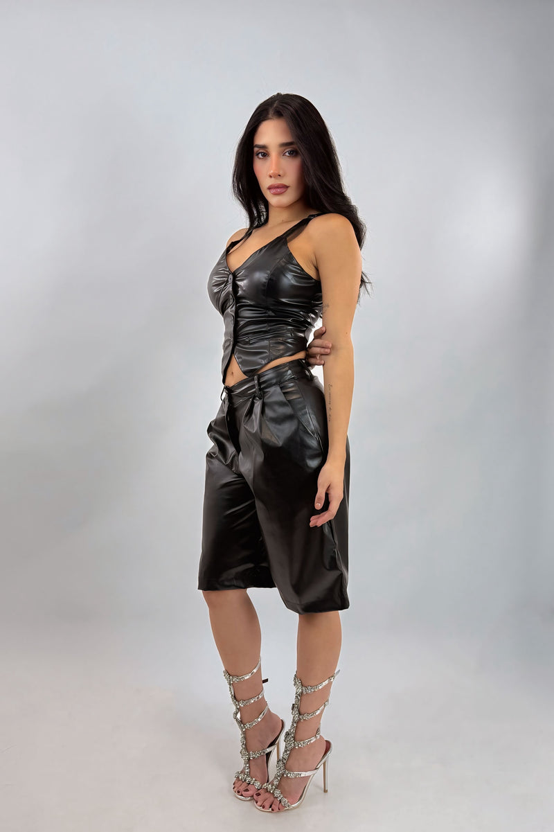 Set Top y Short Vinipiel Negro
