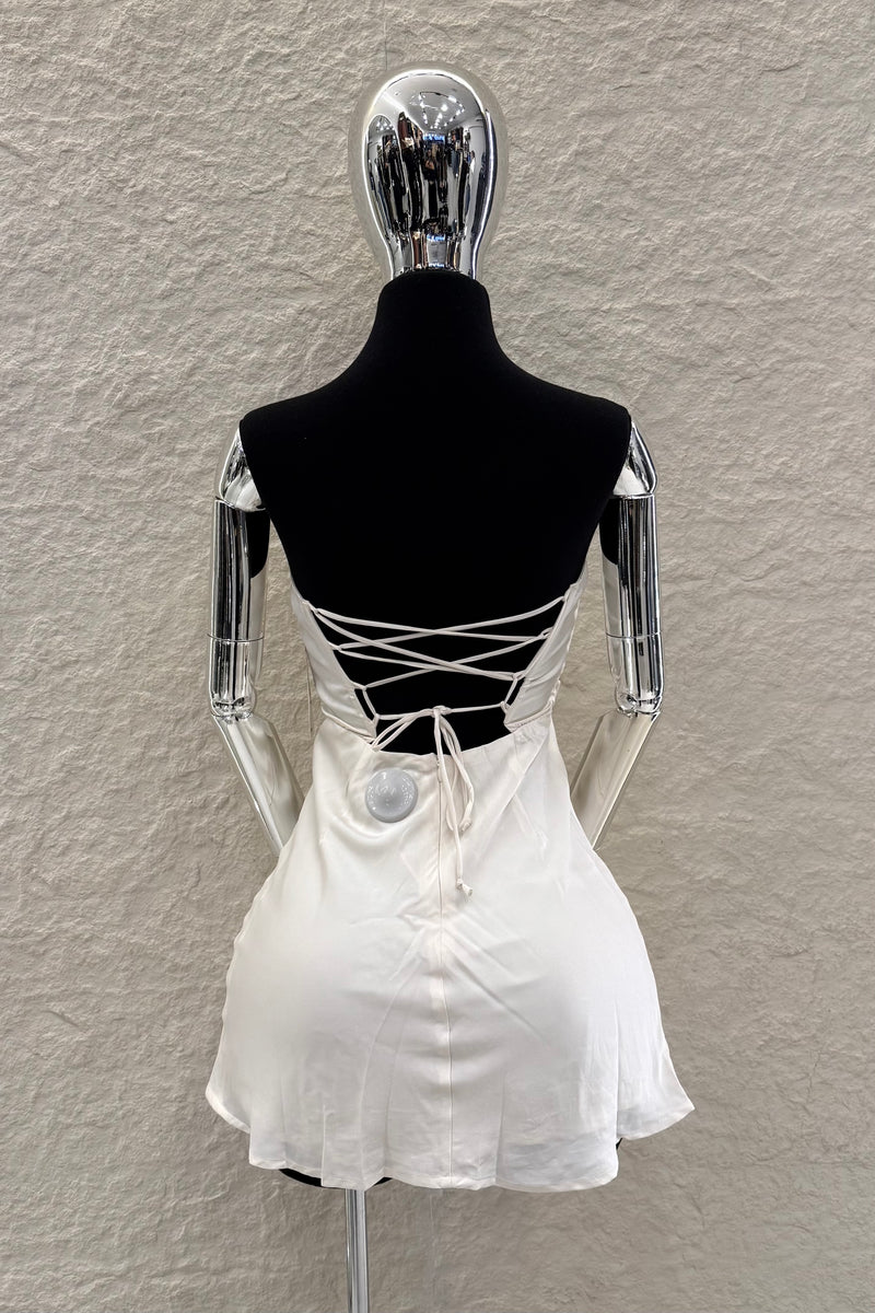 Vestido Strapless Satinado Beige