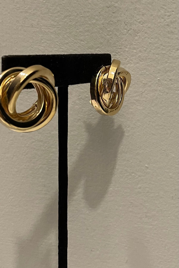 Aretes Kai Golden