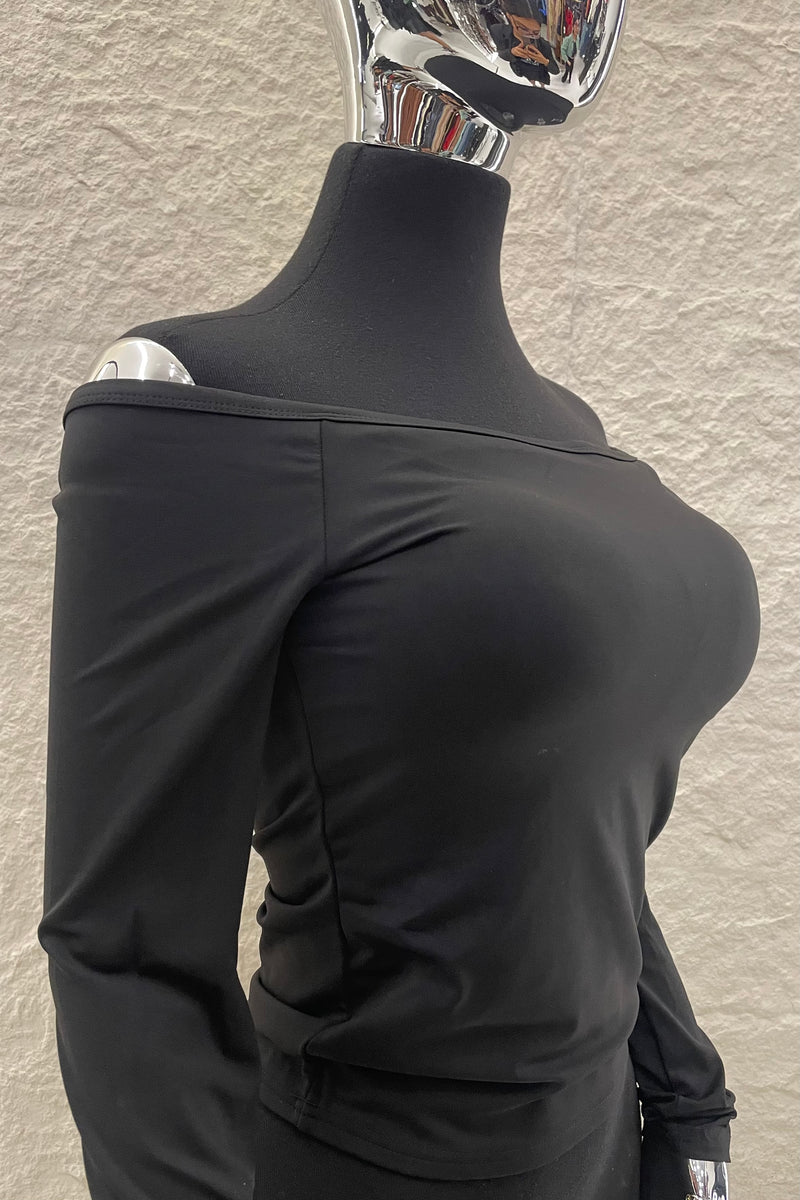 Top Off Shoulder Manga Larga Negro