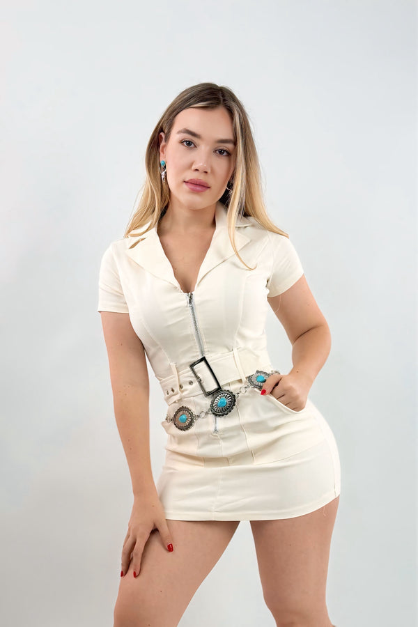 Vestido Manga Corta App de Cinto Blanco