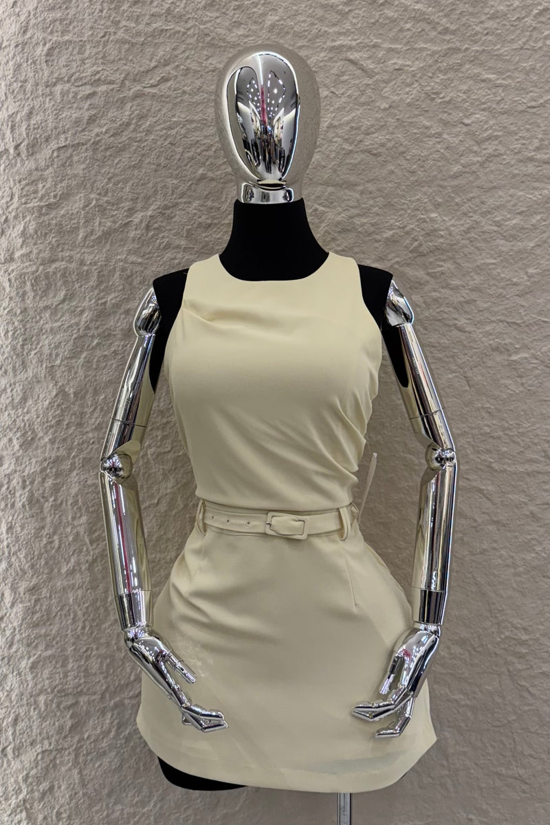 Vestido Corto Con Cinto Amarillo