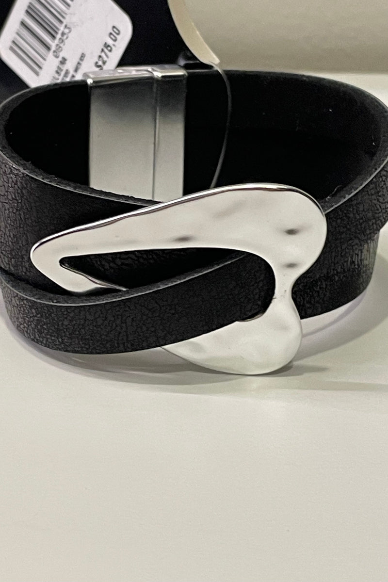 Pulsera Heart Buckle