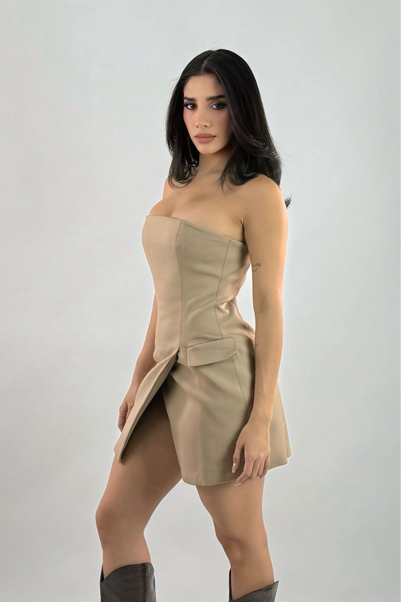Vestido Strapless App de Bolsas Caqui