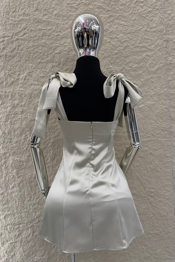 Vestido Corto Suelto Verde Salvia